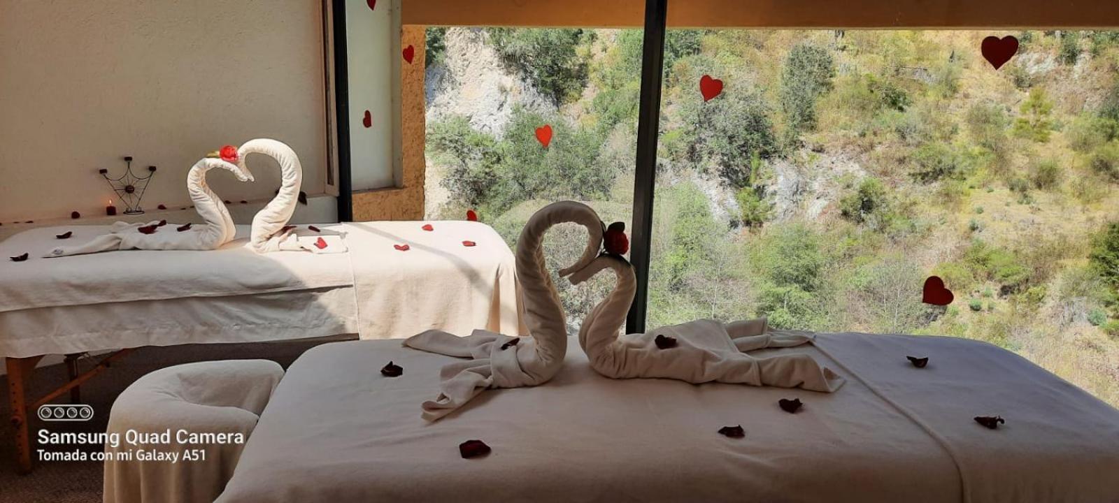 Hotel Y Aguas Termales De ชิกาฮัวปัน ภายนอก รูปภาพ