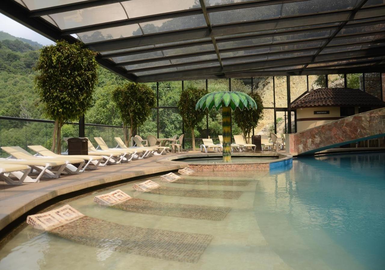Hotel Y Aguas Termales De ชิกาฮัวปัน ภายนอก รูปภาพ